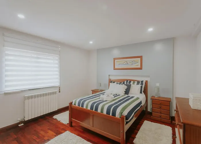 107 - * Ferrel (Leiria)