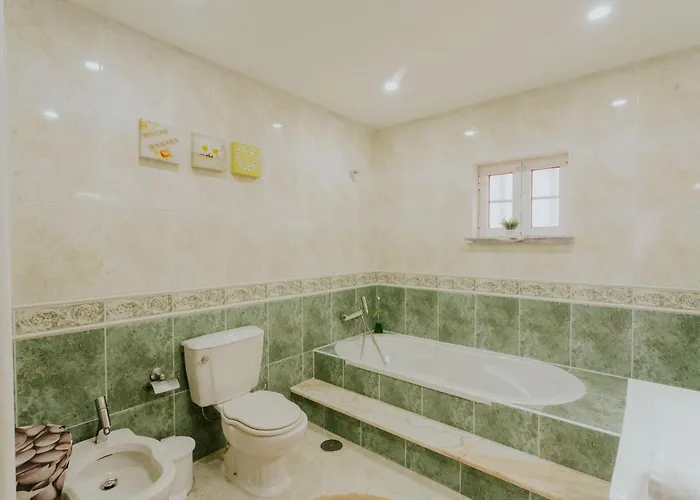 107 - * Ferrel (Leiria)